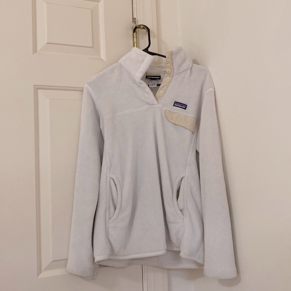 patagonia pull over good condition.